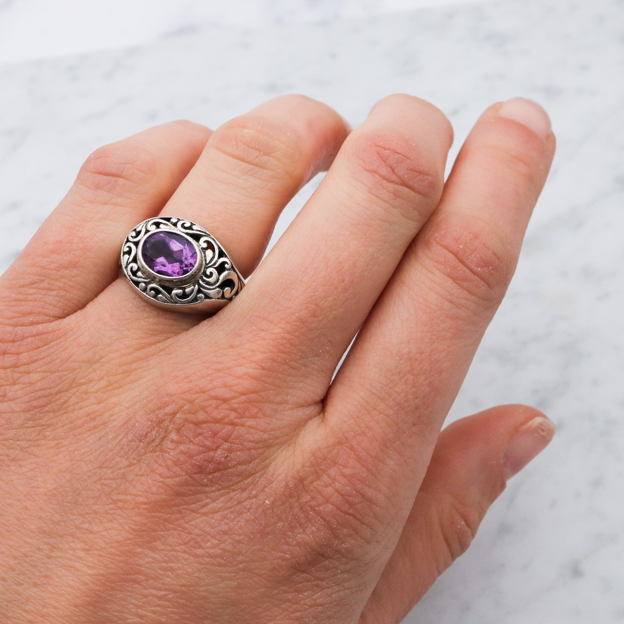 Vintage sterling silver amethyst scroll cut out ring, sz 6